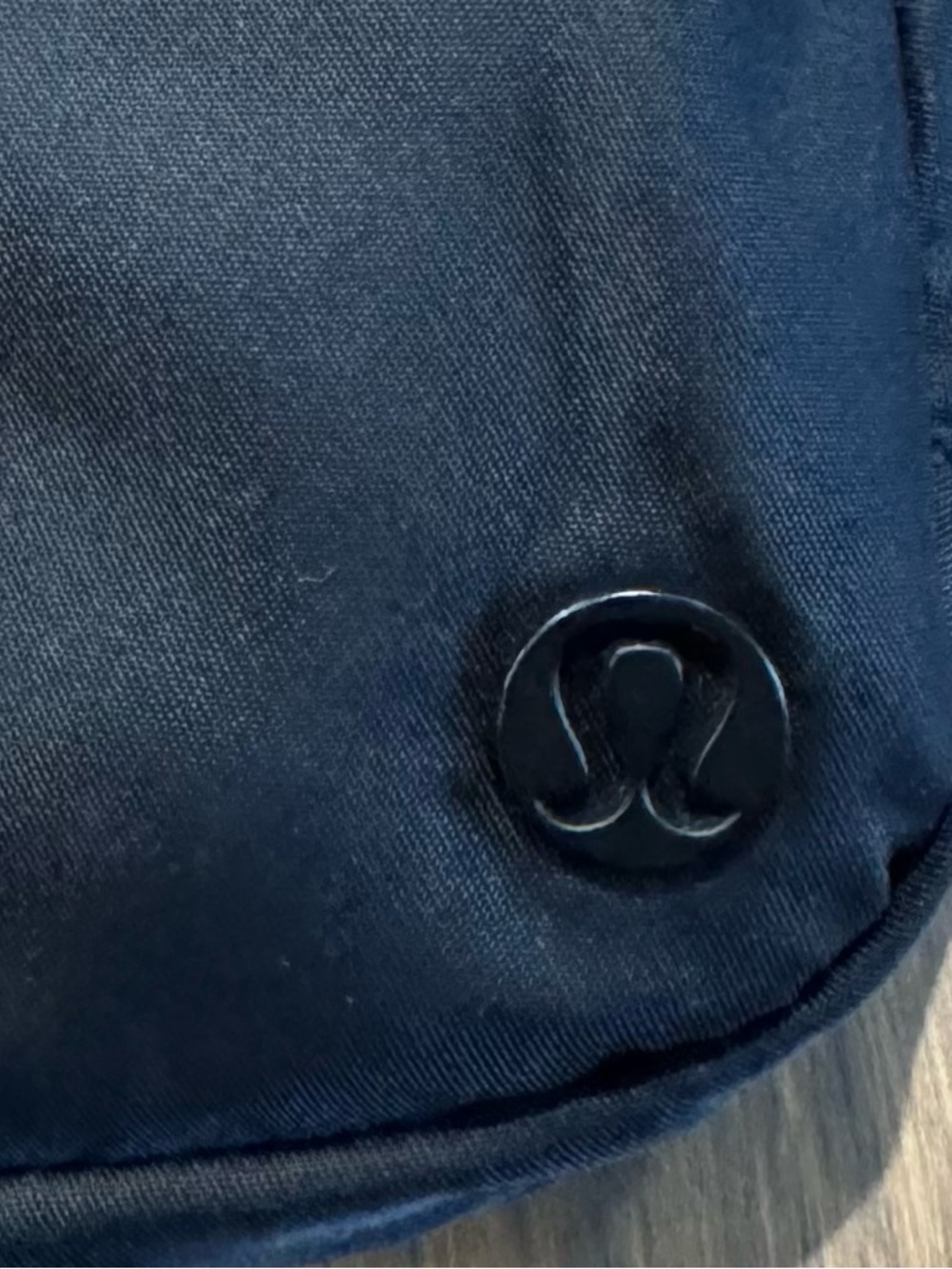 Lululemon Everywhere Belt Bag 1L in Black - Picture 7 of 11